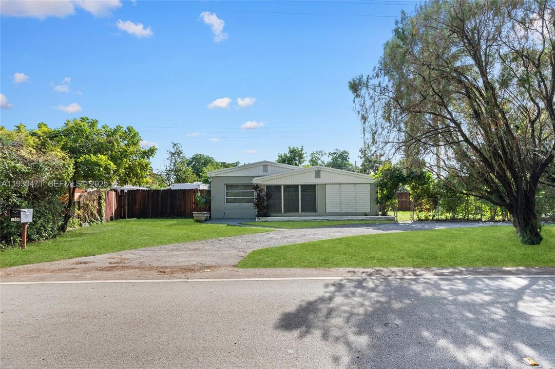 En Renta: $2,450 (2 camas, 1 baños, 1056 Pies cuadrados)