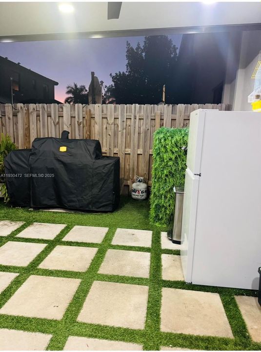 For Sale: $489,000 (3 beds, 2 baths, 1545 Square Feet)