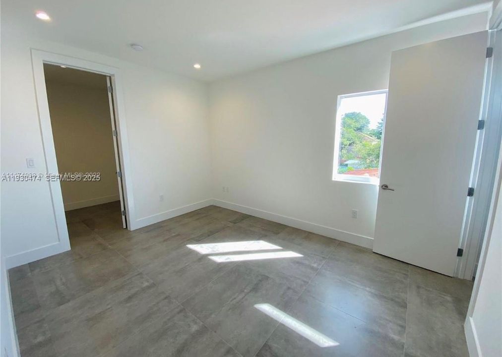 В аренду: $7,000 (3 спален, 3 ванн, 2150 Квадратных фут)