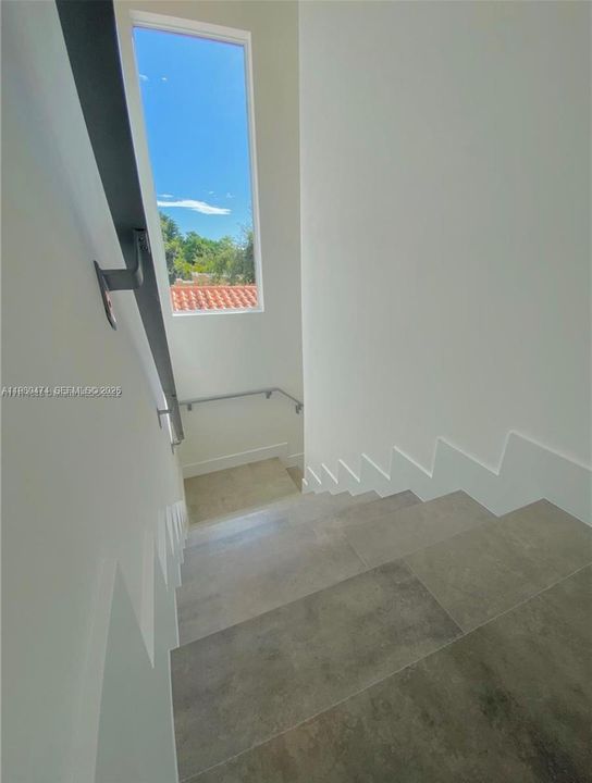 В аренду: $7,000 (3 спален, 3 ванн, 2150 Квадратных фут)