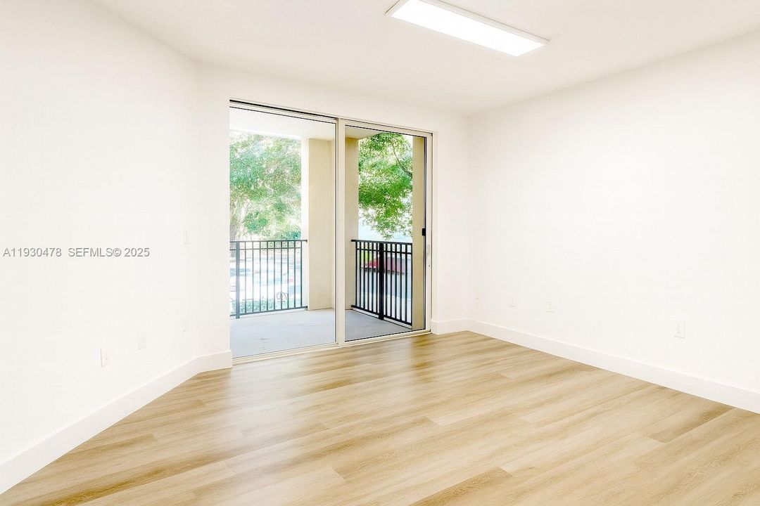 For Sale: $349,000 (3 beds, 2 baths, 1160 Square Feet)