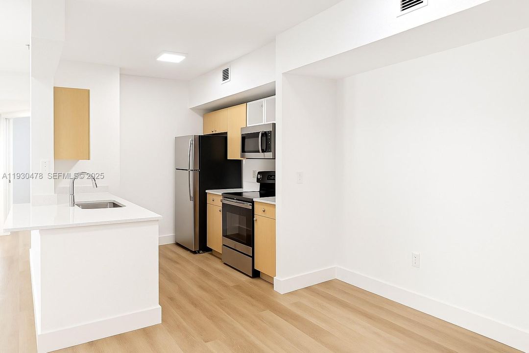 For Sale: $349,000 (3 beds, 2 baths, 1160 Square Feet)