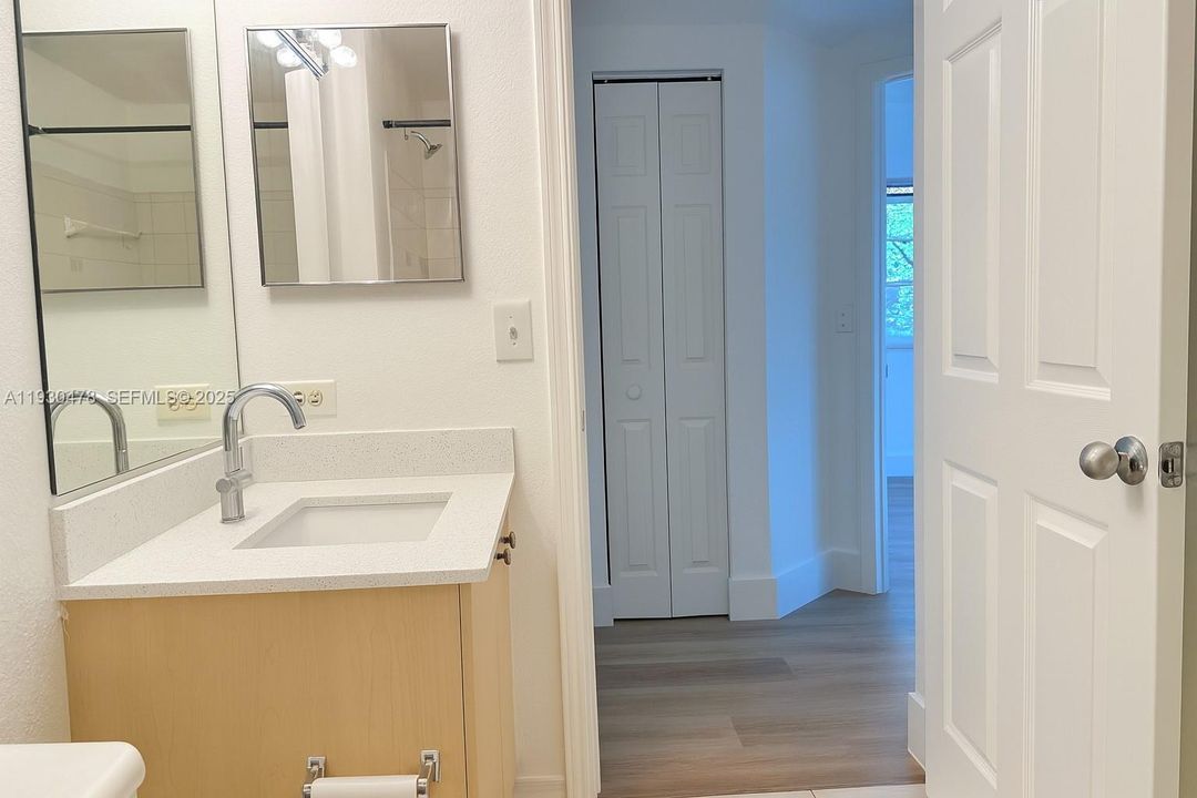 For Sale: $349,000 (3 beds, 2 baths, 1160 Square Feet)