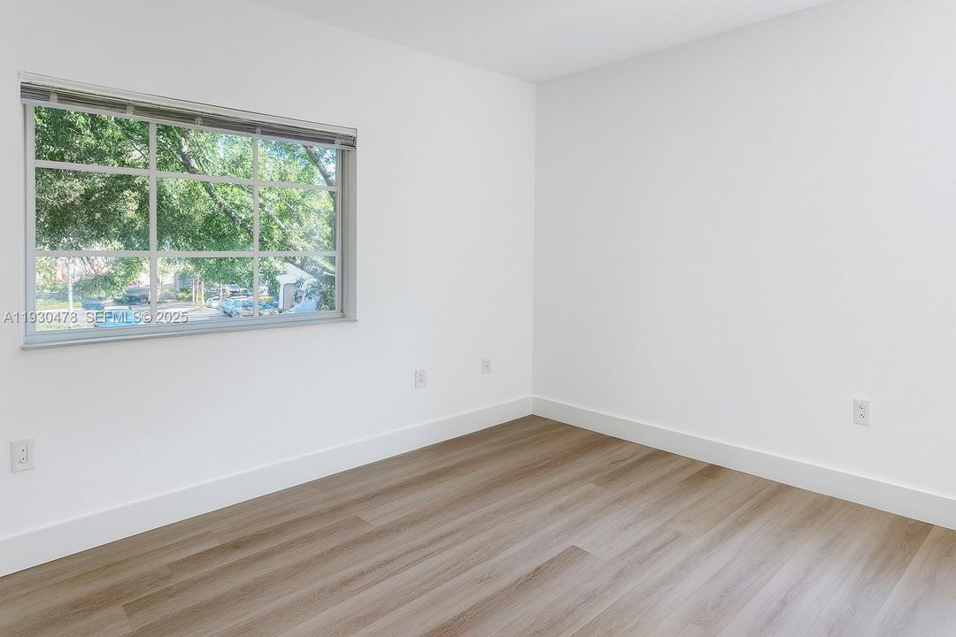 For Sale: $349,000 (3 beds, 2 baths, 1160 Square Feet)