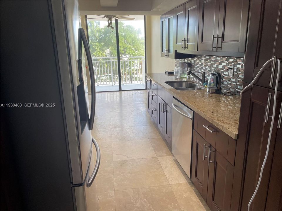 For Rent: $4,200 (3 beds, 3 baths, 2262 Square Feet)