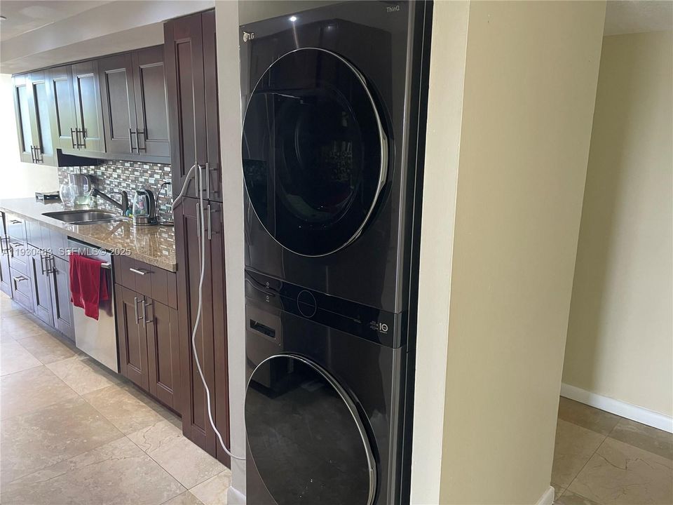 For Rent: $4,200 (3 beds, 3 baths, 2262 Square Feet)