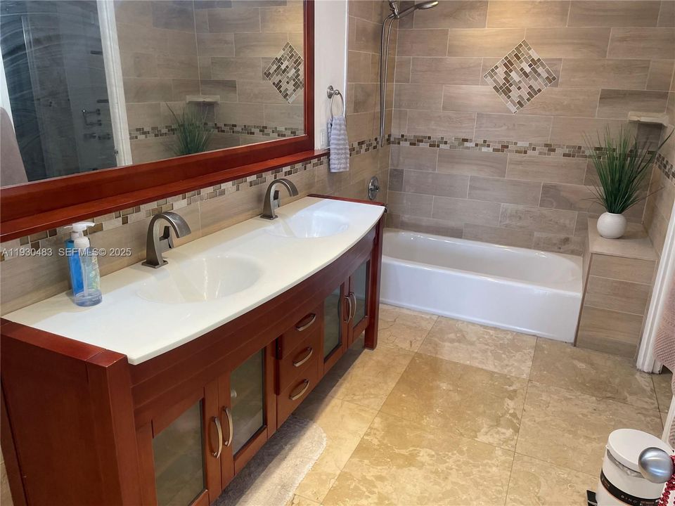 For Rent: $4,200 (3 beds, 3 baths, 2262 Square Feet)