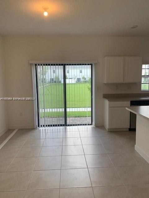 For Rent: $2,450 (3 beds, 2 baths, 1466 Square Feet)