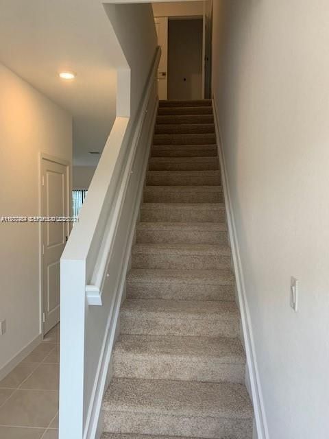 For Rent: $2,450 (3 beds, 2 baths, 1466 Square Feet)