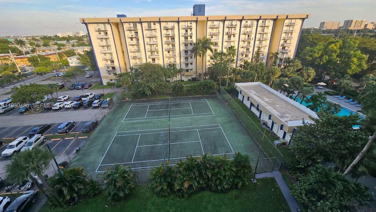 For Rent: $1,785 (1 beds, 1 baths, 598 Square Feet)