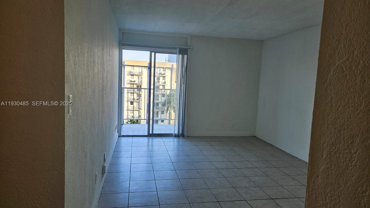 For Rent: $1,785 (1 beds, 1 baths, 598 Square Feet)