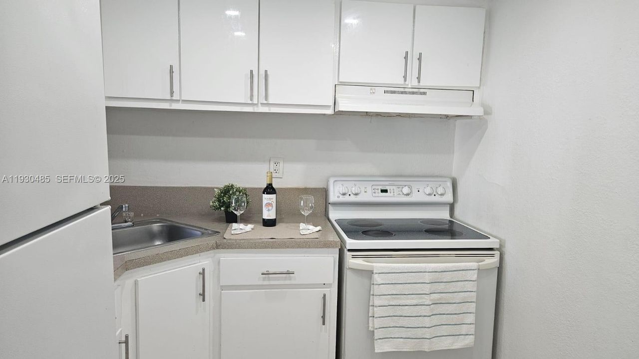 For Rent: $1,785 (1 beds, 1 baths, 598 Square Feet)