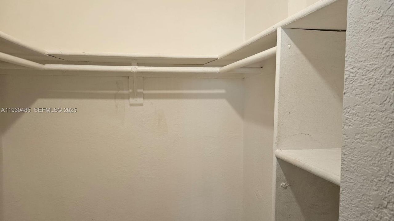 For Rent: $1,785 (1 beds, 1 baths, 598 Square Feet)