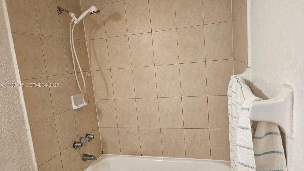 For Rent: $1,785 (1 beds, 1 baths, 598 Square Feet)