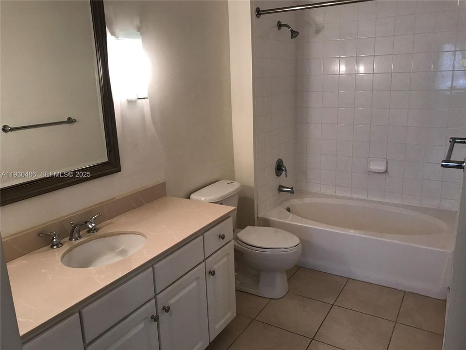 出租: $2,600 (1 贝兹, 1 浴室, 723 平方英尺)