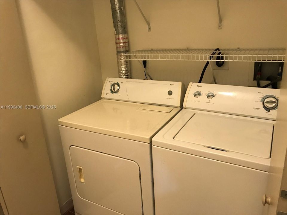 出租: $2,600 (1 贝兹, 1 浴室, 723 平方英尺)