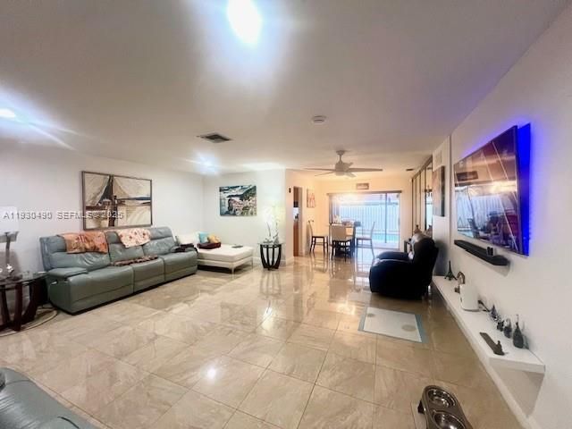 В аренду: $3,300 (3 спален, 1 ванн, 1510 Квадратных фут)