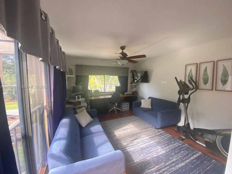 En Renta: $3,950 (3 camas, 2 baños, 1712 Pies cuadrados)