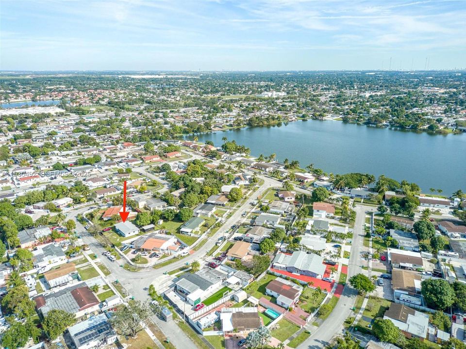 En Venta: $600,000 (4 camas, 2 baños, 1225 Pies cuadrados)