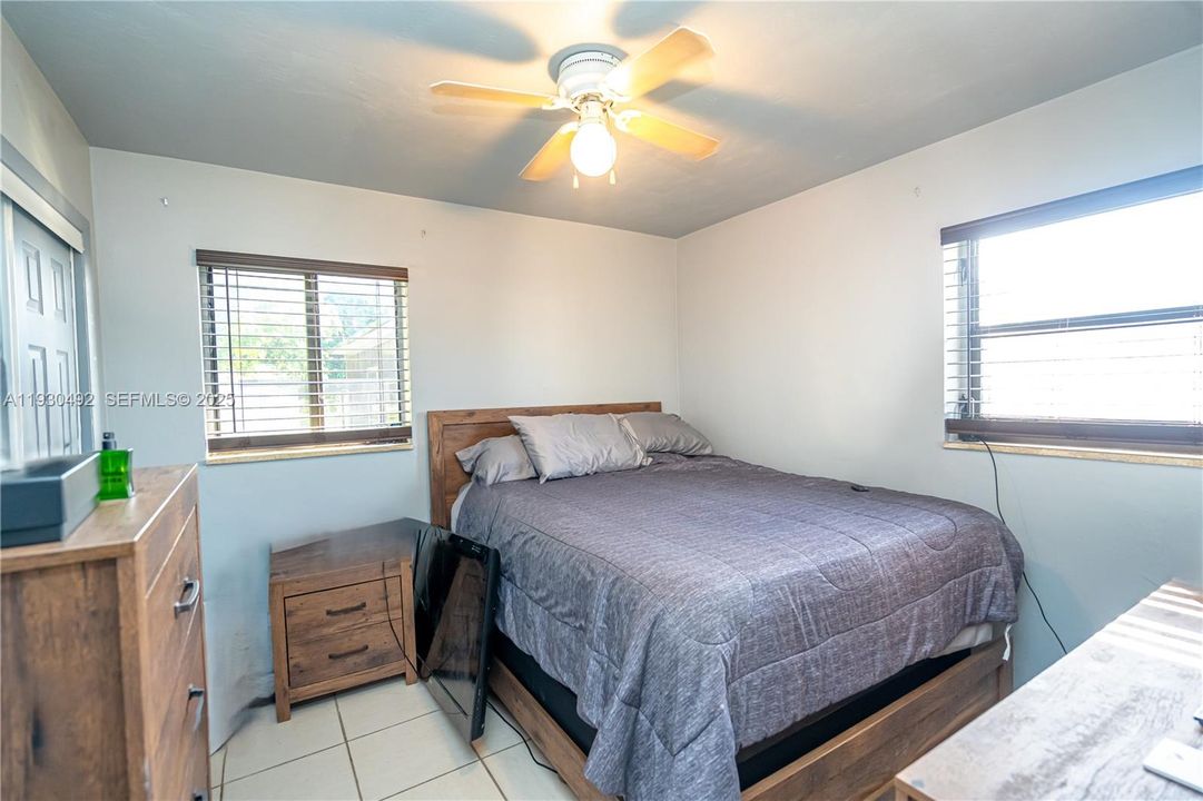 En Venta: $600,000 (4 camas, 2 baños, 1225 Pies cuadrados)