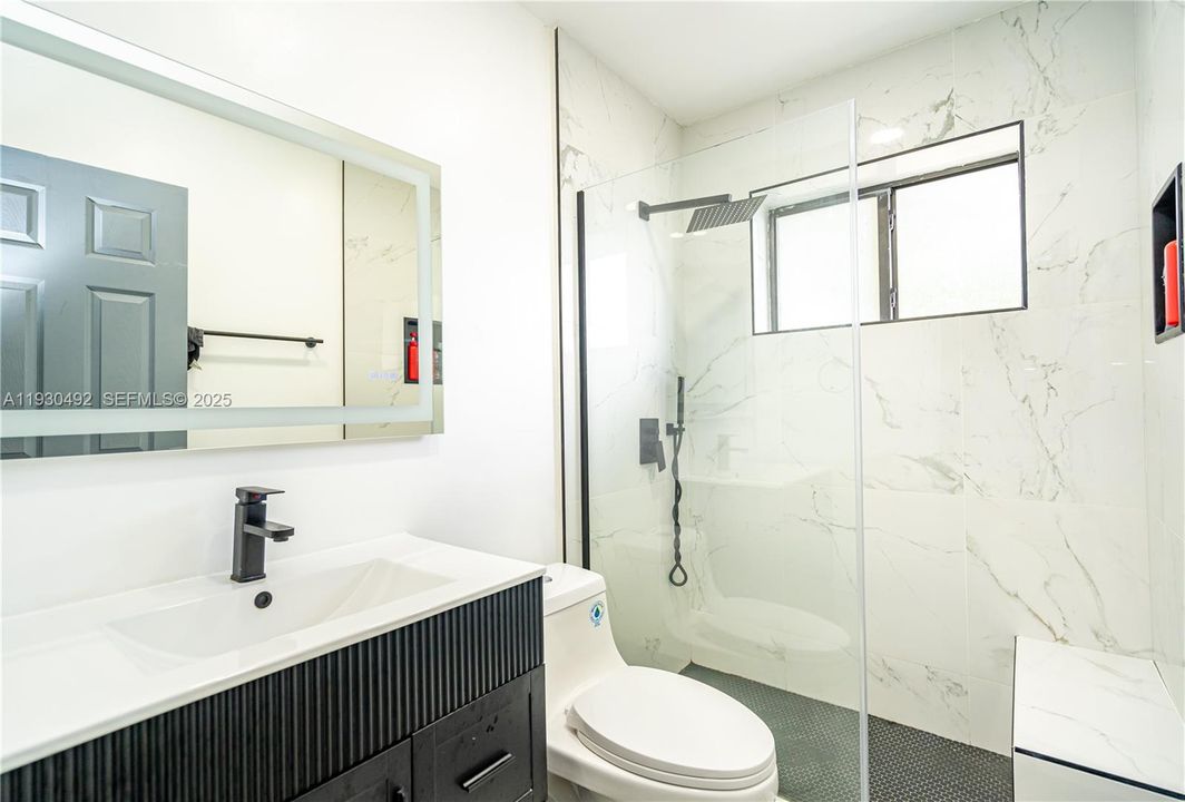 En Venta: $600,000 (4 camas, 2 baños, 1225 Pies cuadrados)