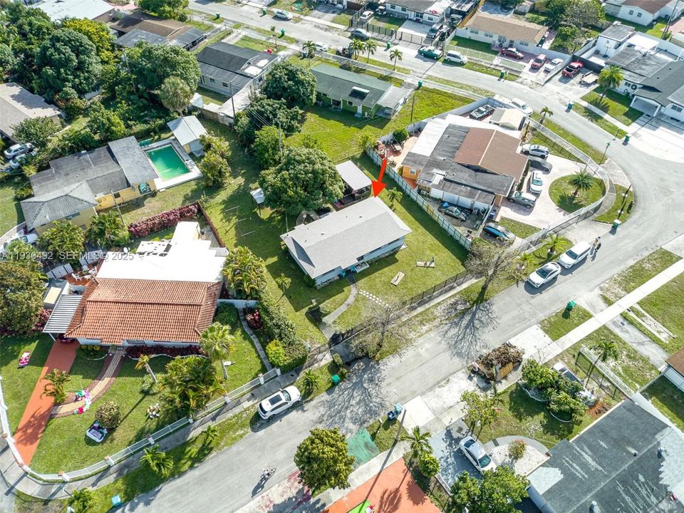 En Venta: $600,000 (4 camas, 2 baños, 1225 Pies cuadrados)