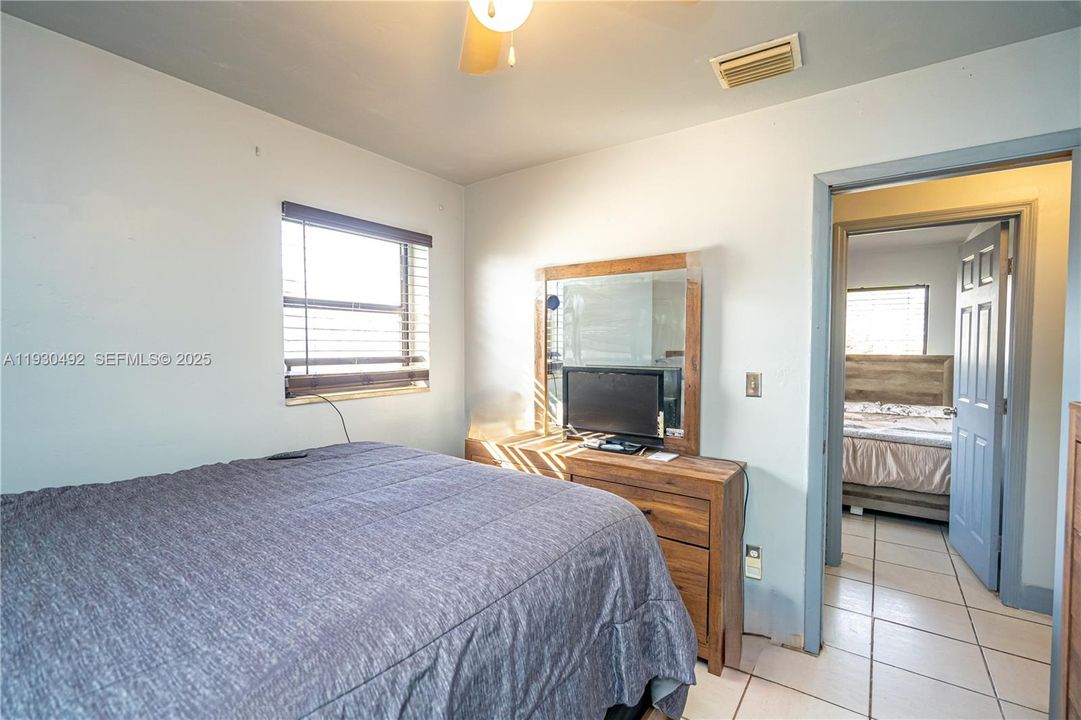 En Venta: $600,000 (4 camas, 2 baños, 1225 Pies cuadrados)