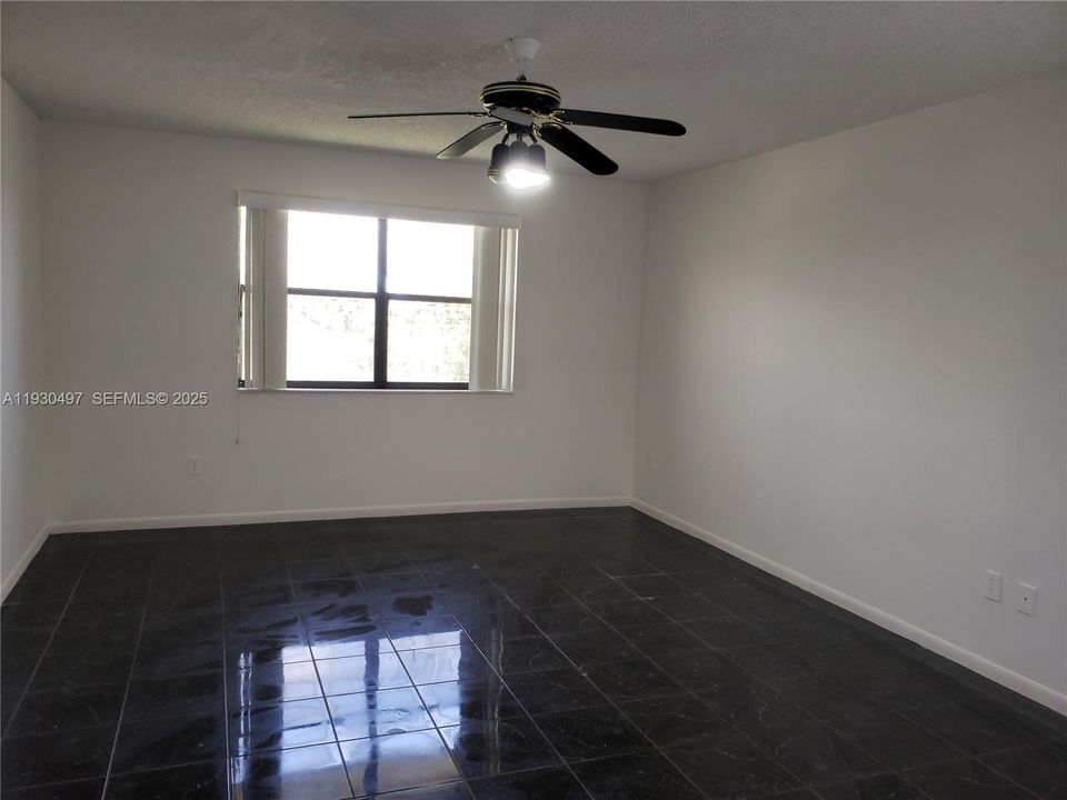 For Rent: $2,450 (2 beds, 2 baths, 1428 Square Feet)