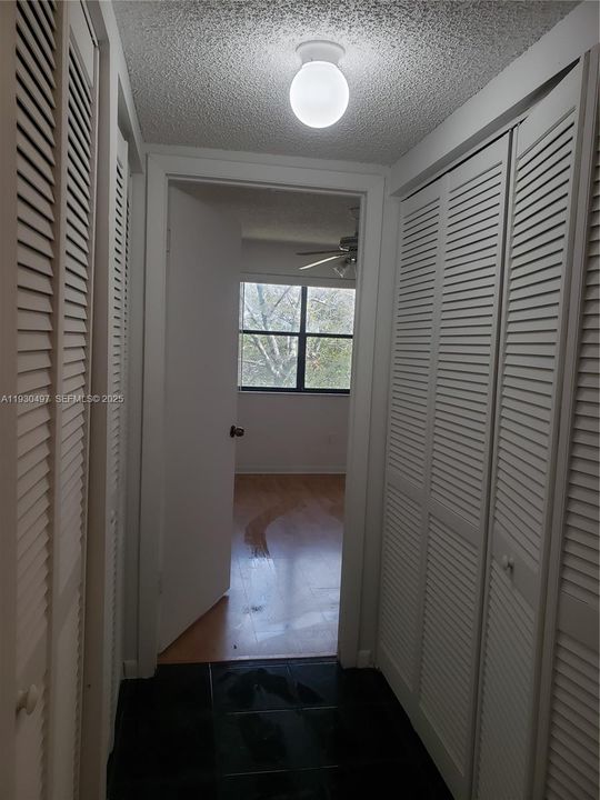 For Rent: $2,450 (2 beds, 2 baths, 1428 Square Feet)