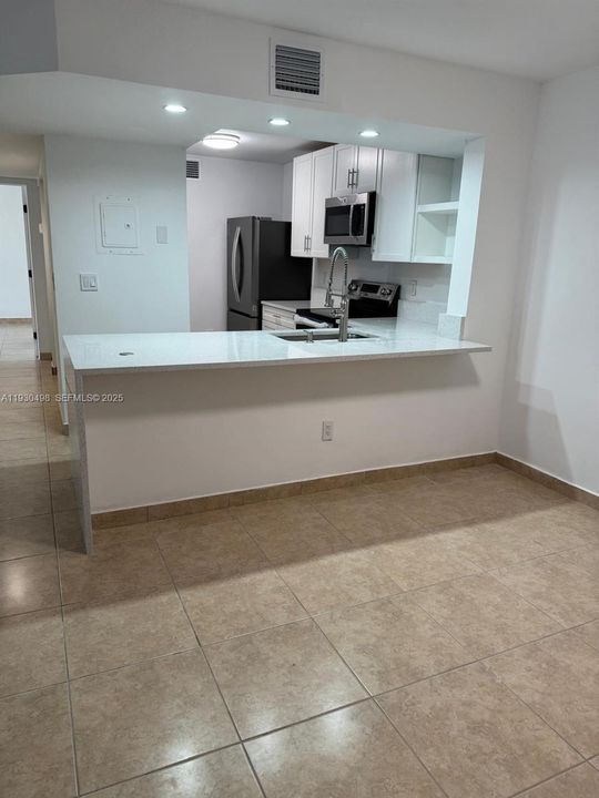 En Venta: $279,000 (2 camas, 2 baños, 1106 Pies cuadrados)