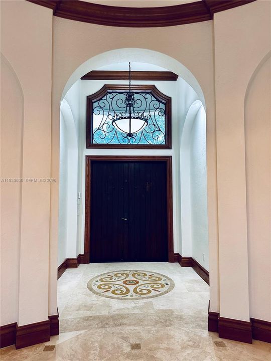 出租: $30,000 (6 贝兹, 6 浴室, 7739 平方英尺)