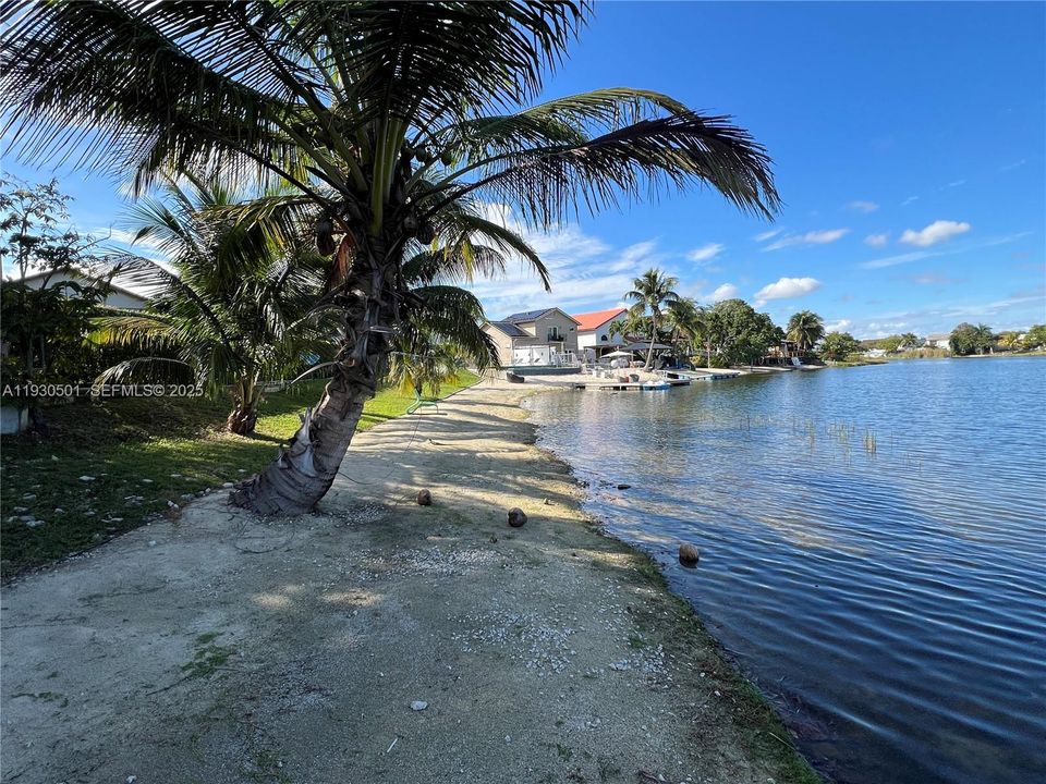 En Venta: $890,000 (3 camas, 2 baños, 1586 Pies cuadrados)