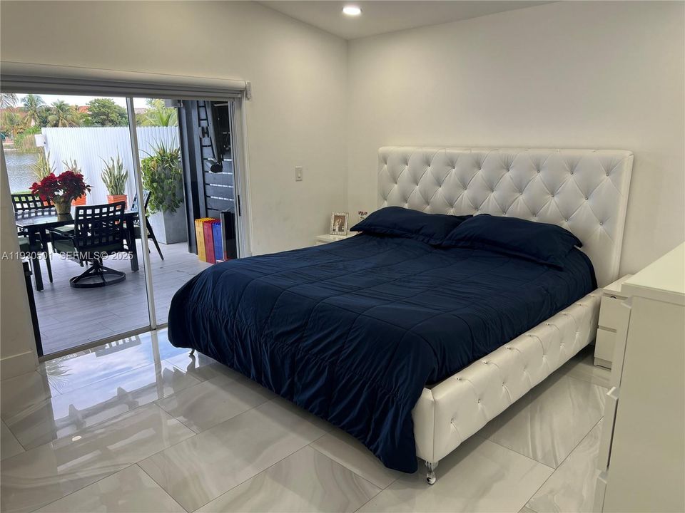 En Venta: $890,000 (3 camas, 2 baños, 1586 Pies cuadrados)