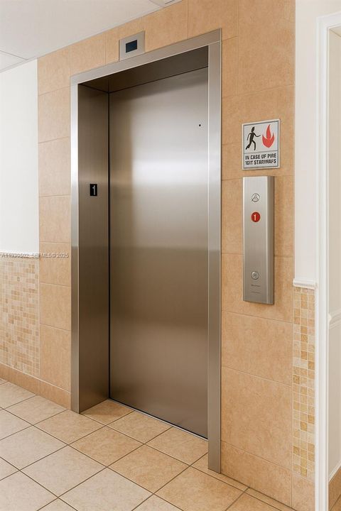 В аренду: $2,500 (2 спален, 2 ванн, 793 Квадратных фут)