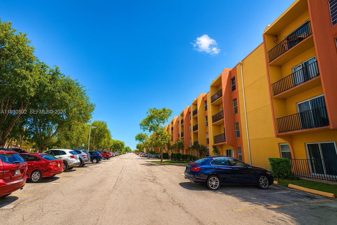 В аренду: $2,500 (2 спален, 2 ванн, 793 Квадратных фут)