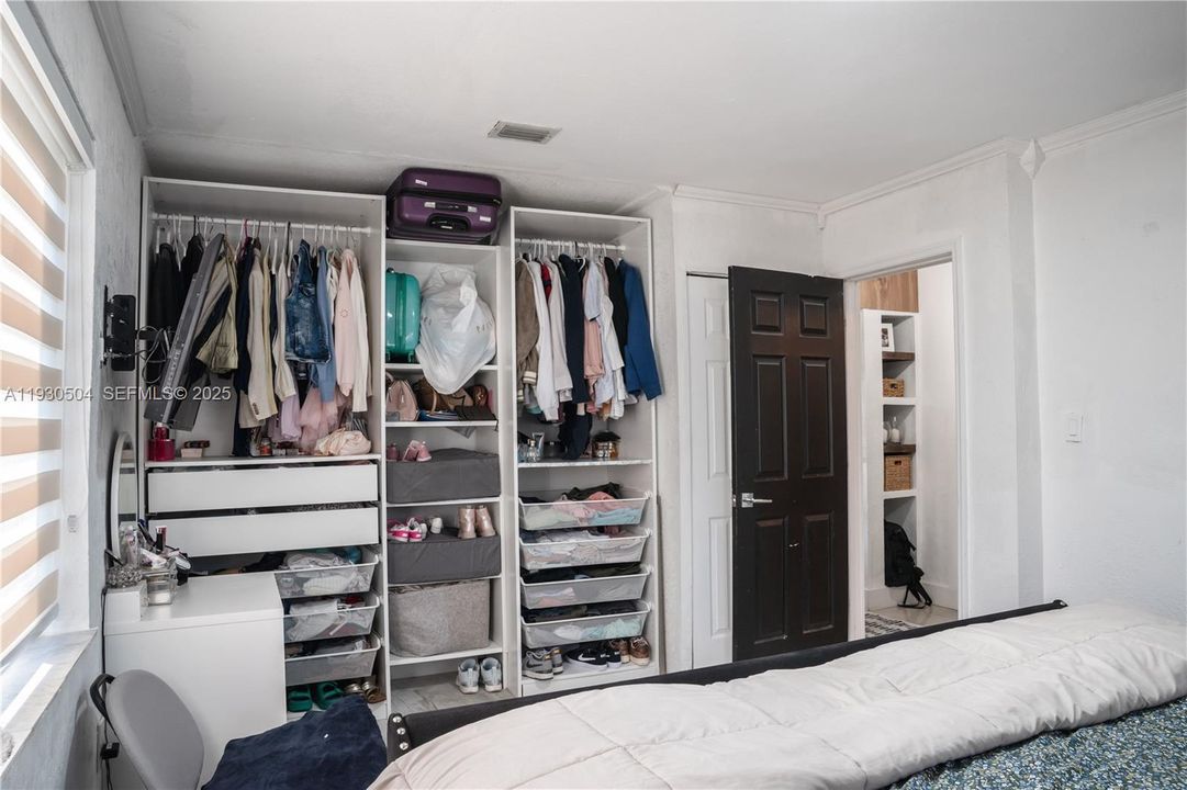 For Sale: $775,000 (3 beds, 3 baths, 1400 Square Feet)