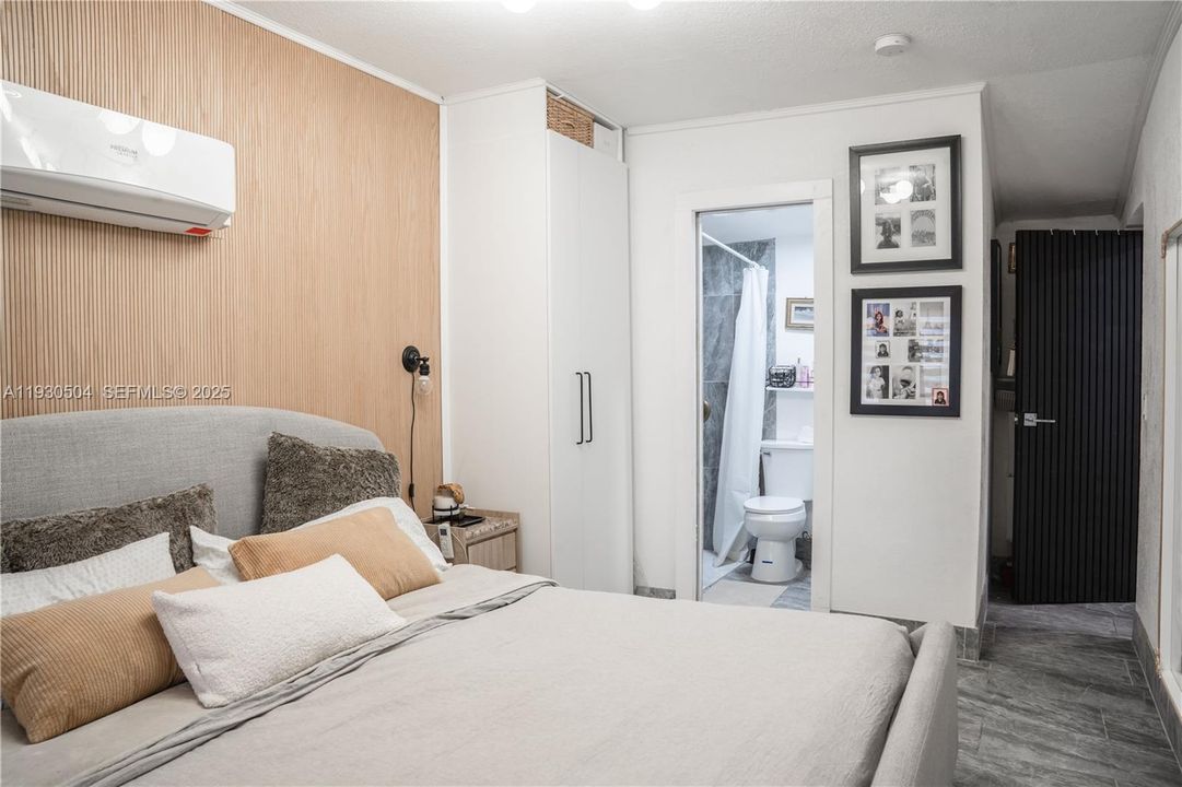 For Sale: $775,000 (3 beds, 3 baths, 1400 Square Feet)