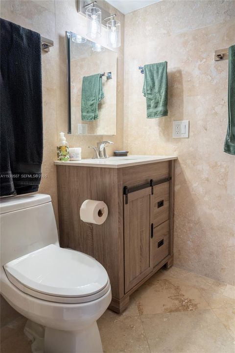 For Sale: $725,000 (4 beds, 3 baths, 1819 Square Feet)