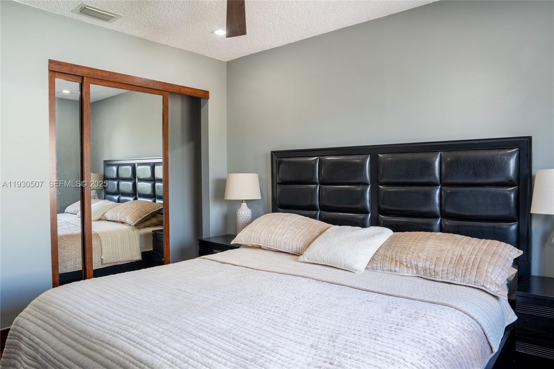 For Sale: $725,000 (4 beds, 3 baths, 1819 Square Feet)