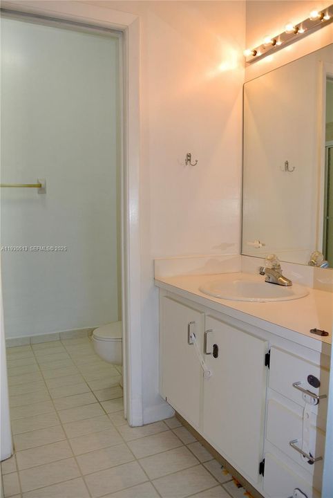 В аренду: $2,675 (2 спален, 2 ванн, 1144 Квадратных фут)