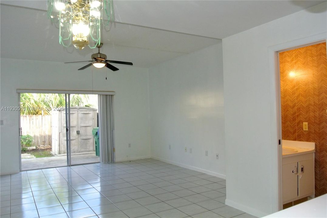 В аренду: $2,675 (2 спален, 2 ванн, 1144 Квадратных фут)