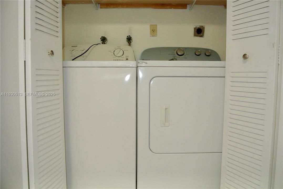 В аренду: $2,675 (2 спален, 2 ванн, 1144 Квадратных фут)