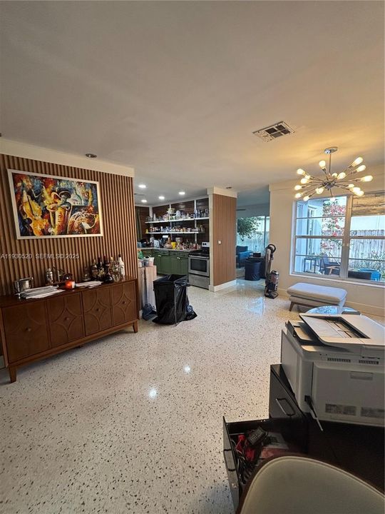 待售: $525,000 (3 贝兹, 2 浴室, 1272 平方英尺)