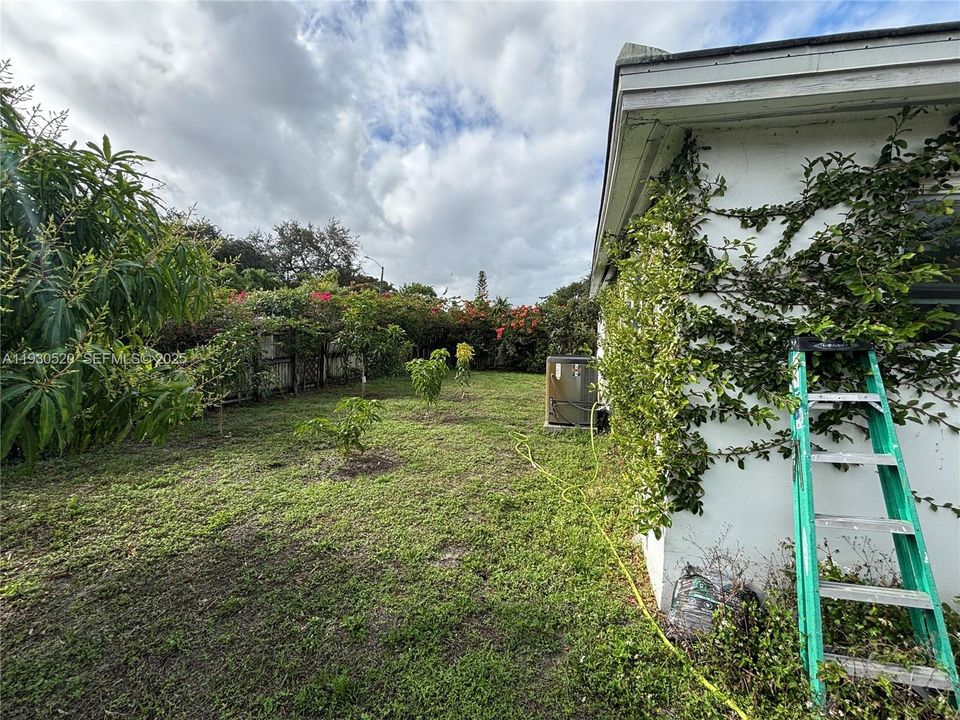 待售: $525,000 (3 贝兹, 2 浴室, 1272 平方英尺)