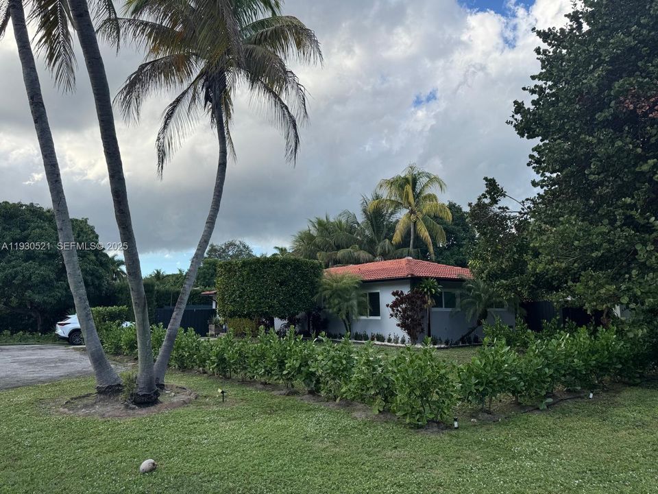 В аренду: $7,200 (3 спален, 3 ванн, 1708 Квадратных фут)