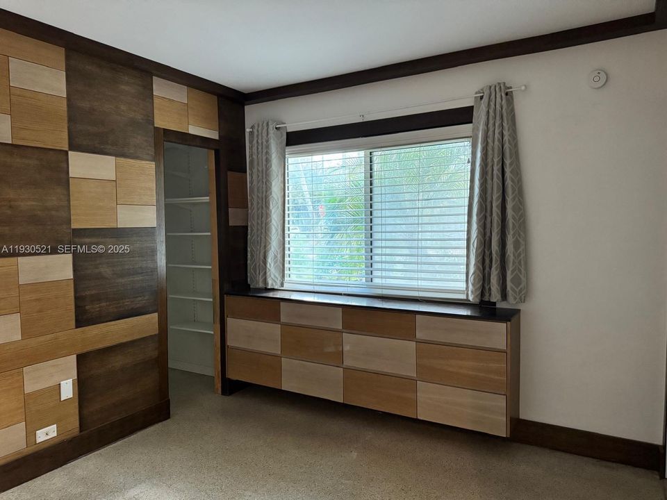 В аренду: $7,200 (3 спален, 3 ванн, 1708 Квадратных фут)