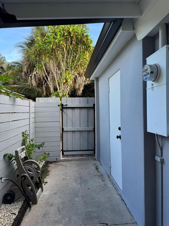 В аренду: $7,200 (3 спален, 3 ванн, 1708 Квадратных фут)