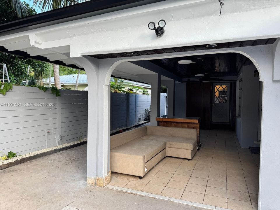 В аренду: $7,200 (3 спален, 3 ванн, 1708 Квадратных фут)