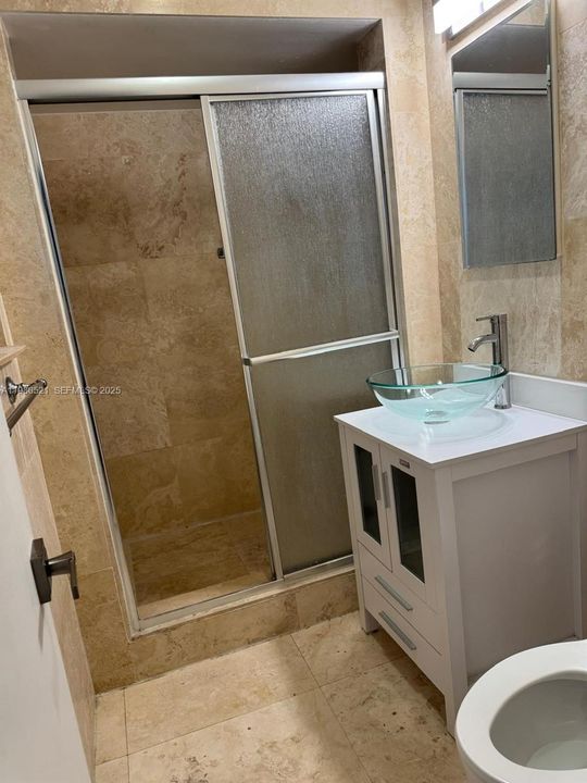 В аренду: $7,200 (3 спален, 3 ванн, 1708 Квадратных фут)