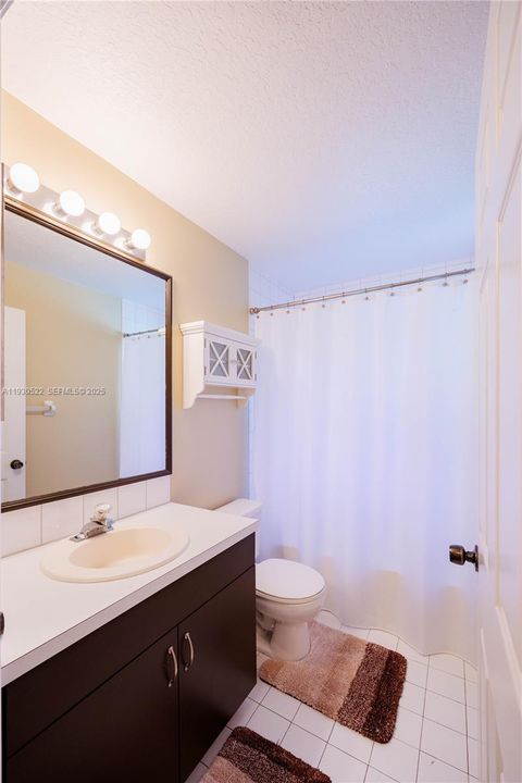 En Venta: $585,000 (3 camas, 2 baños, 1556 Pies cuadrados)